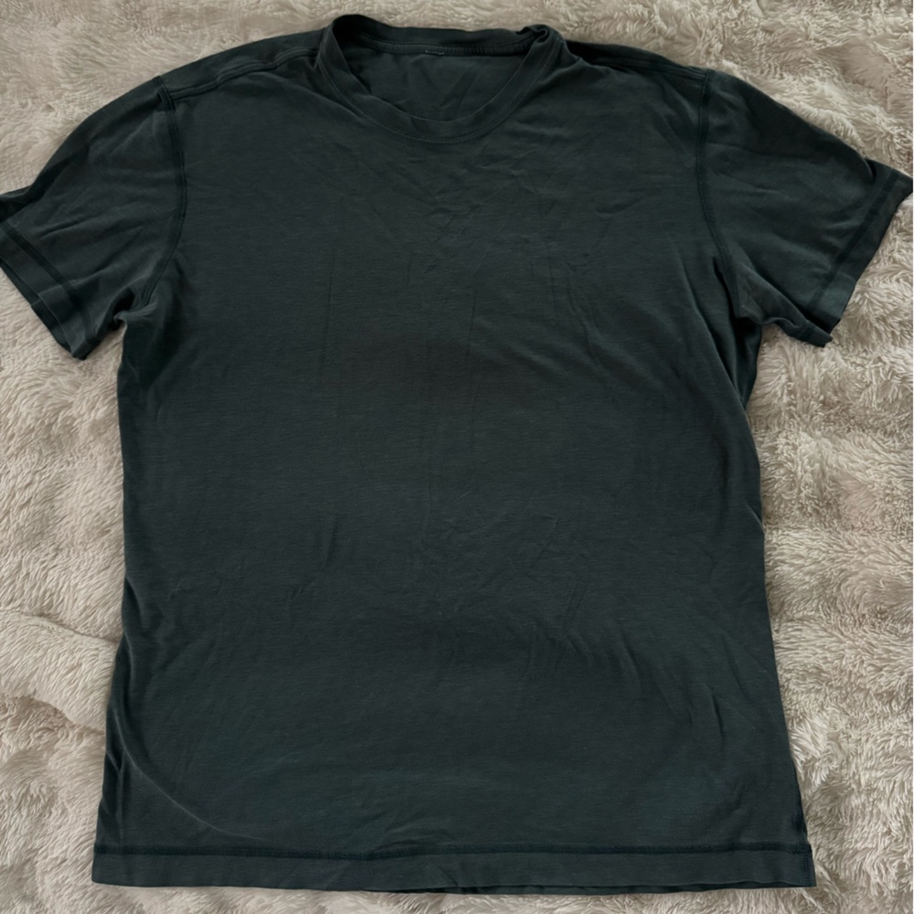 Lululemon Men’s Dark Green Short Sleeve Tee